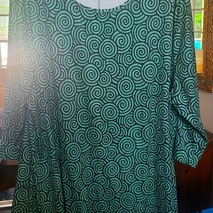 Green Swirl Pattern Tunic Top